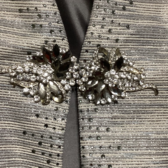 Terramina Ladies Suit. Size 16 3 pieces. Gray/Silver with rhinestones - Picture 6 of 6